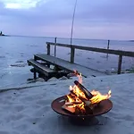 Troense By The Sea לינה וארוחת בוקר 3*