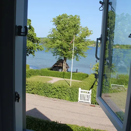 Bed & Breakfast Troense By The Sea