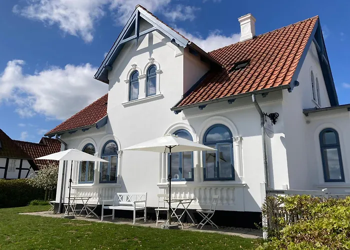 Bed & Breakfast Troense By The Sea 3*