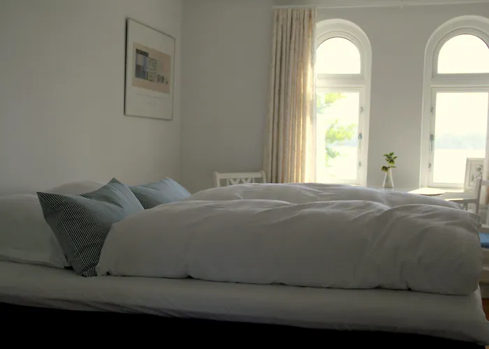 Bed & Breakfast Troense By The Sea