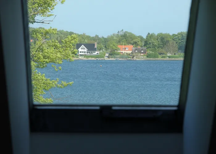 Oda ve Kahvaltı Troense By The Sea 3*