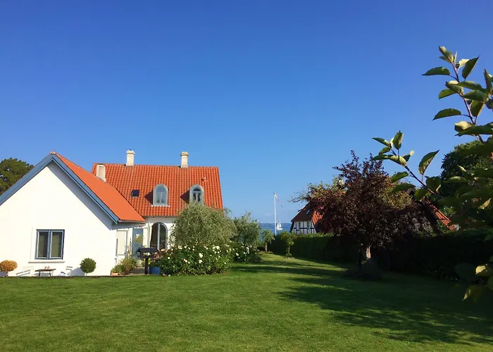 Troense By The Sea 3*